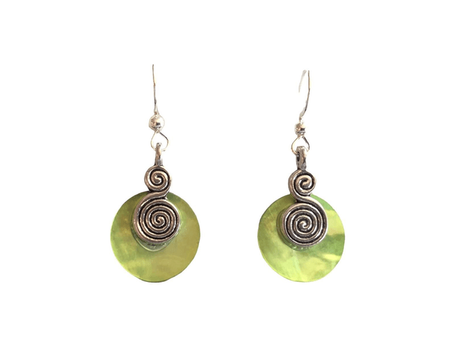 Boucles d'oreilles en nacre argentées